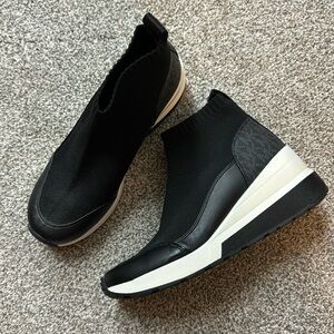 Michael Kors Size 6 formal, heeled booties.